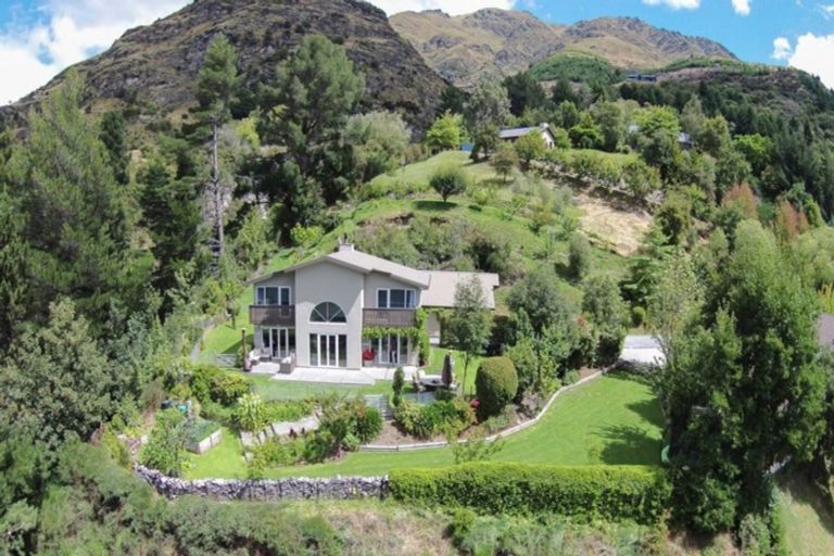 Photo of property in 11 Mcchesney Road, Arthurs Point, Queenstown, 9371