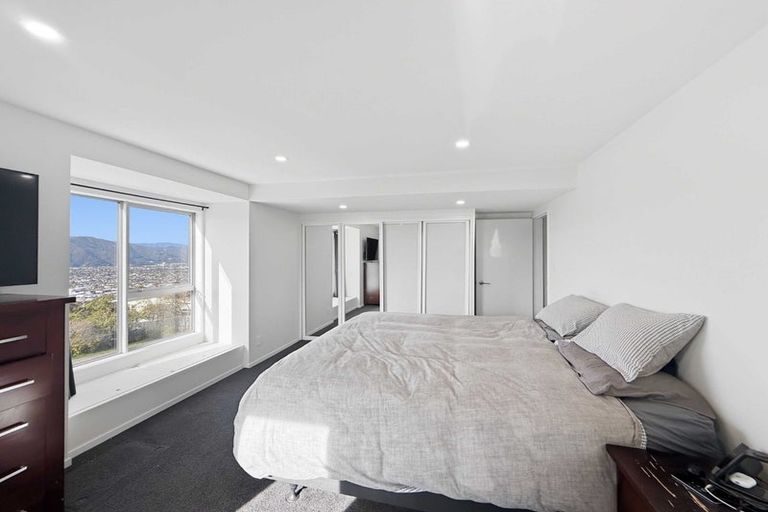 Photo of property in 135 Tirohanga Road, Tirohanga, Lower Hutt, 5010