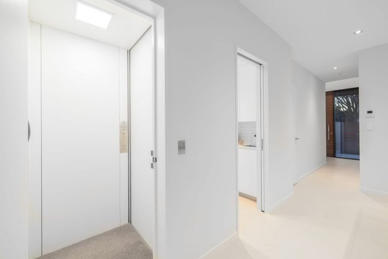 Photo of property in 140b Glandovey Road, Strowan, Christchurch, 8052