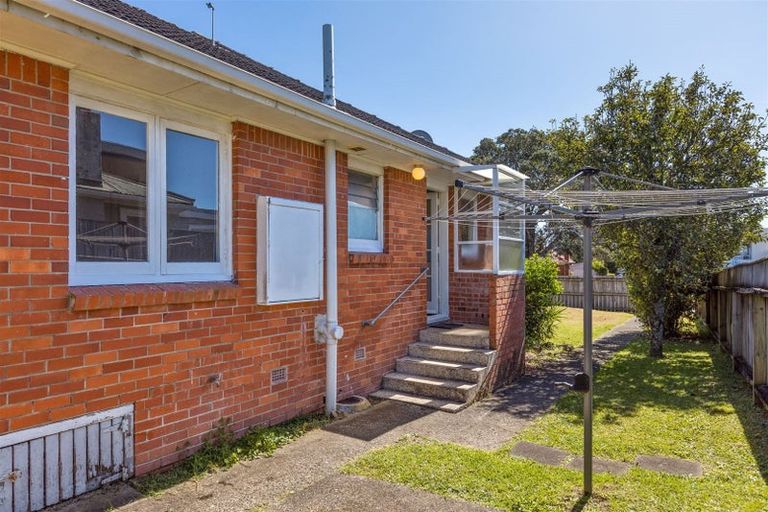 Photo of property in 1/134 Onewa Road, Northcote, Auckland, 0627