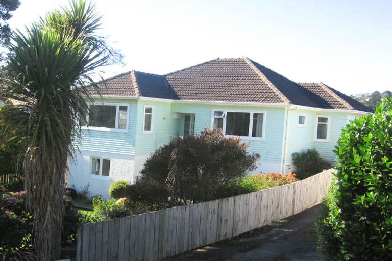 Photo of property in 50 Bassett Road, Johnsonville, Wellington, 6037