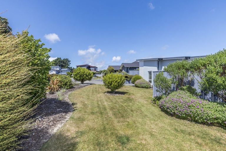 Photo of property in 30 Sumner Terrace, Aotea, Porirua, 5024
