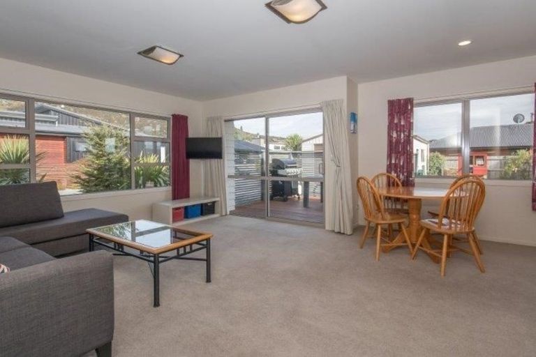 Photo of property in 2 Poppy Lane, Albert Town, Wanaka, 9305