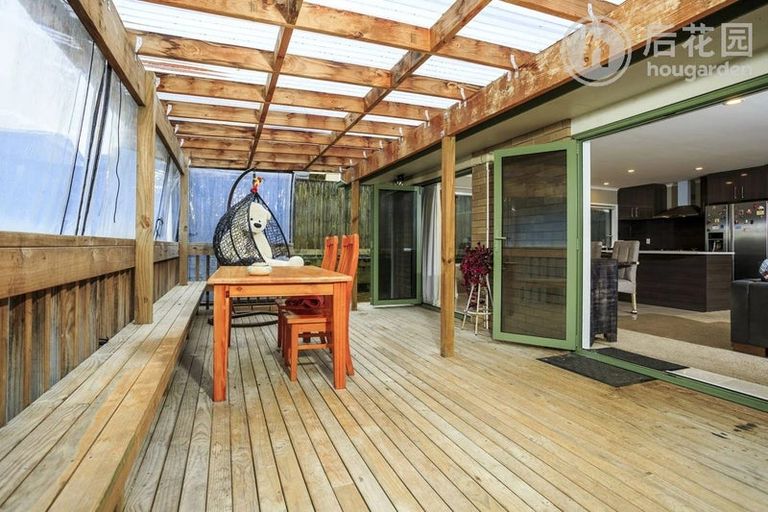 Photo of property in 3 Hercules Drive, Henderson, Auckland, 0612