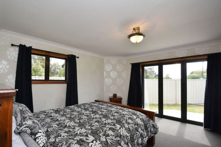 Photo of property in 2 Allan Street, Otatara, Invercargill, 9879