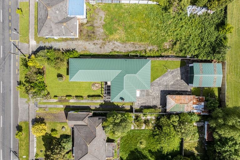 Photo of property in 21 Wellington Road, Wainuiomata, Lower Hutt, 5014