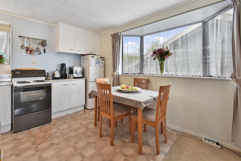 Photo of property in 8a Ashlynne Avenue, Papatoetoe, Auckland, 2025