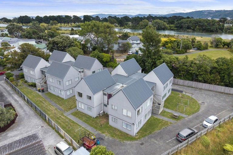 Photo of property in 71m Randwick Crescent, Moera, Lower Hutt, 5010
