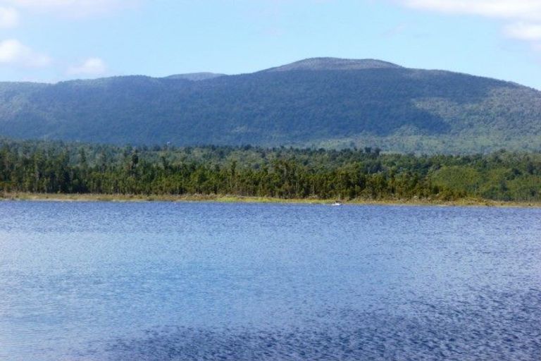 Photo of property in Moana-rotomanu Road, Moana, 7875