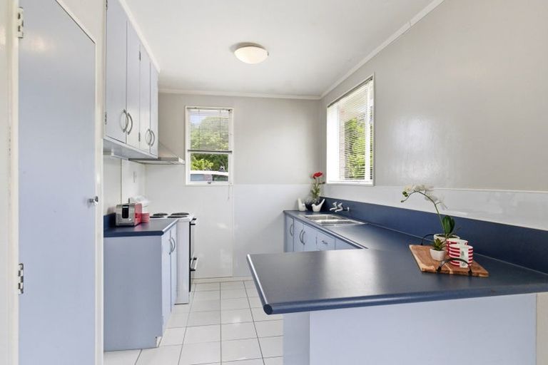 Photo of property in 183d Newlands Road, Newlands, Wellington, 6037