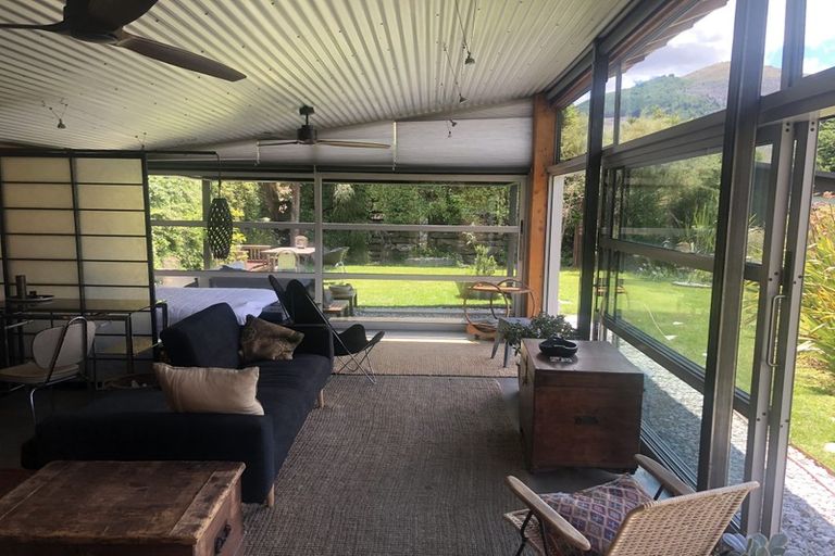 Photo of property in 2 Arthurs Track, Arthurs Point, Queenstown, 9371