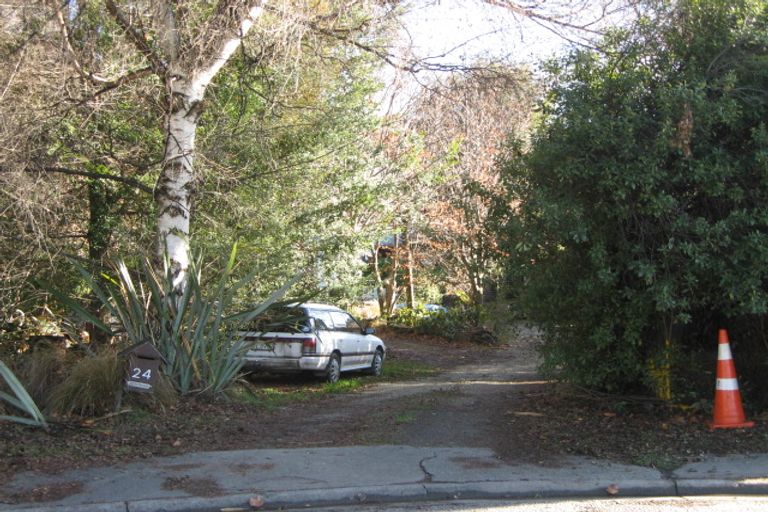 Photo of property in 24 Heuchan Lane, Wanaka, 9305