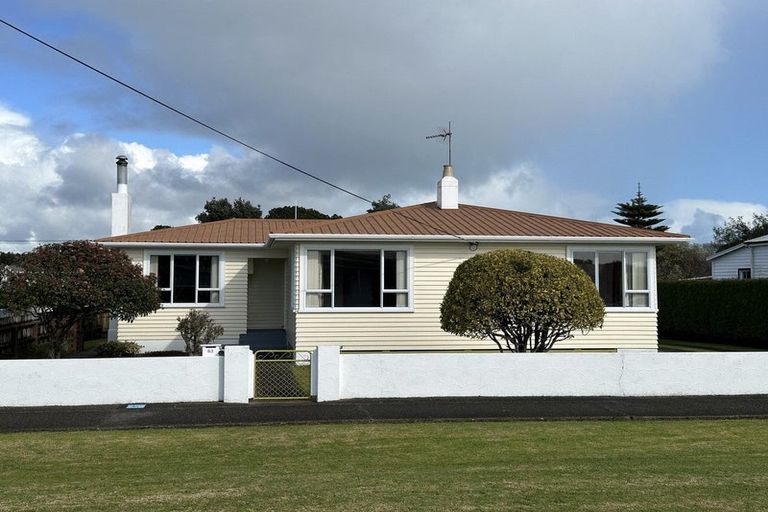 Photo of property in 83 Browne Street, Waitara, 4320