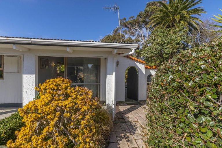 Photo of property in 32a Mahana Road, Paraparaumu Beach, Paraparaumu, 5032