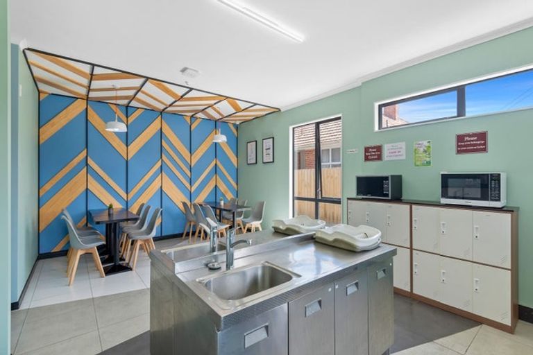 Photo of property in 6 Brookfield Avenue, Onehunga, Auckland, 1061