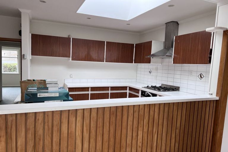 Photo of property in 112 Main Road, Tawa, Wellington, 5028