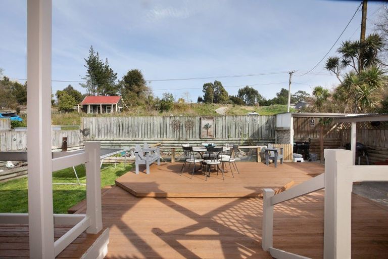 Photo of property in 110 Hastings Street, Halcombe, Feilding, 4779