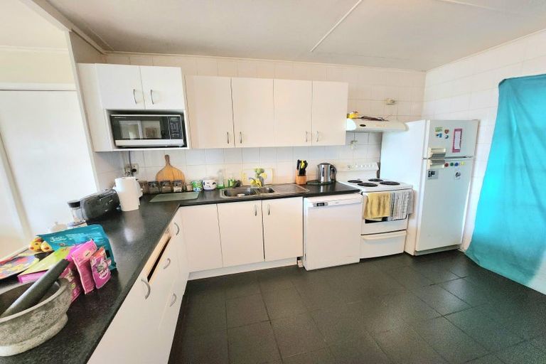 Photo of property in 72 Perth Street, South Hill, Oamaru, 9400