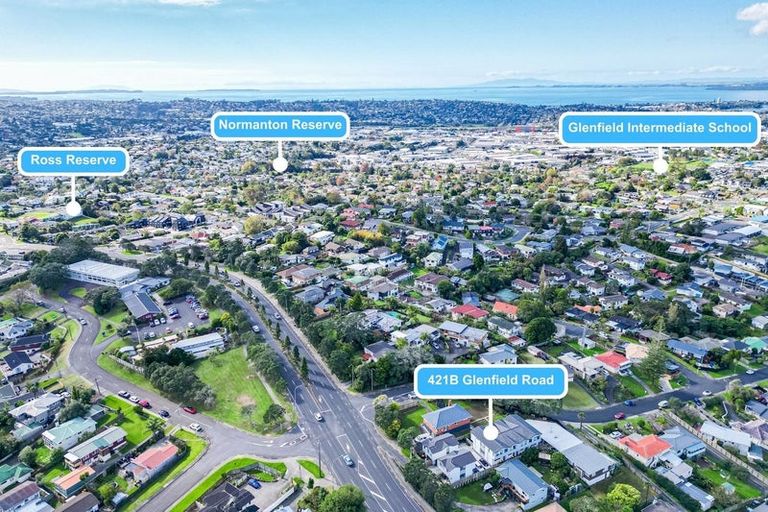 Photo of property in 421b Glenfield Road, Glenfield, Auckland, 0629