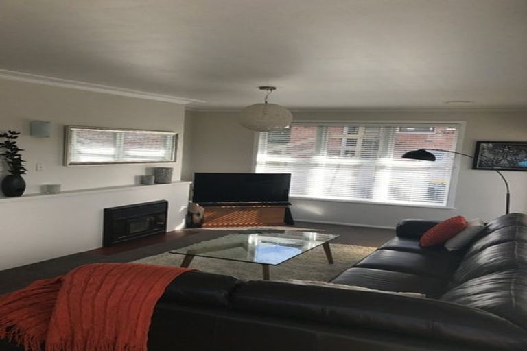 Photo of property in 63 Jaemont Avenue, Te Atatu South, Auckland, 0610