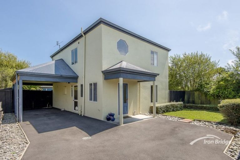 Photo of property in 231a Geraldine Street, Edgeware, Christchurch, 8013