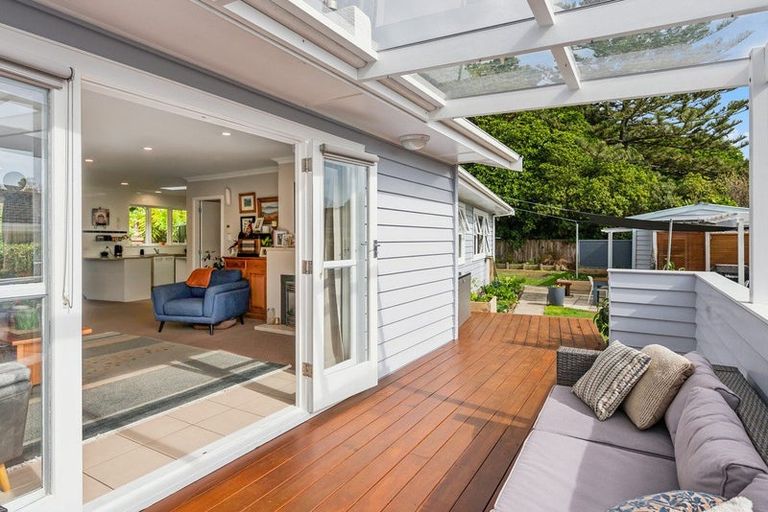 Photo of property in 20 Leybourne Avenue, Waikanae, 5036