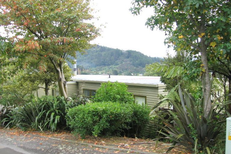 Photo of property in 5 Hobbit Lane, Pinehaven, Upper Hutt, 5371