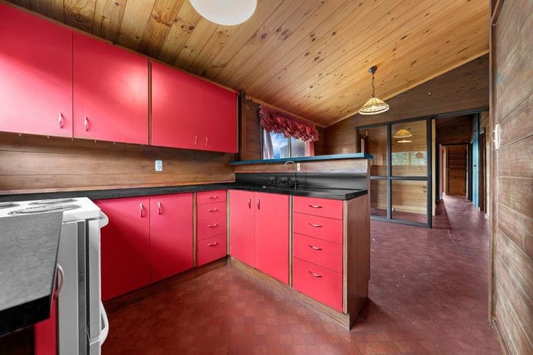 Photo of property in 2 Ensign Place, Hillcrest, Auckland, 0627