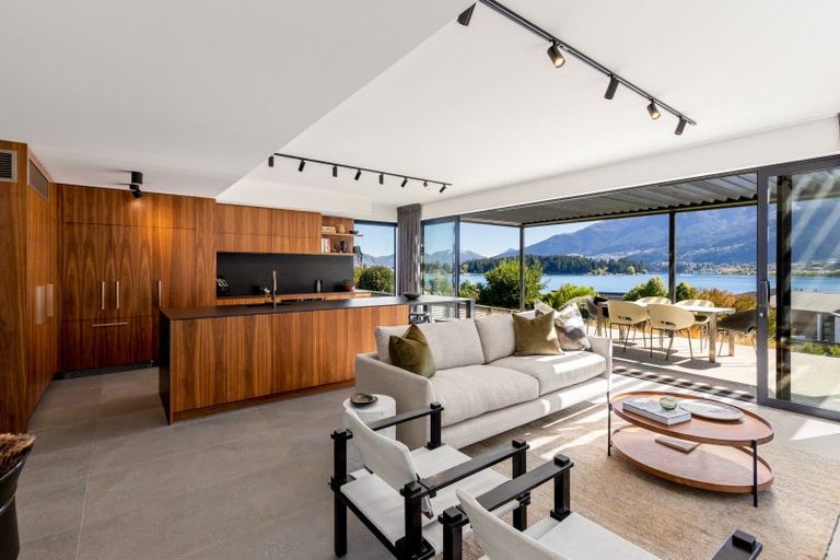 Photo of property in 513 Peninsula Road, Kelvin Heights, Queenstown, 9300