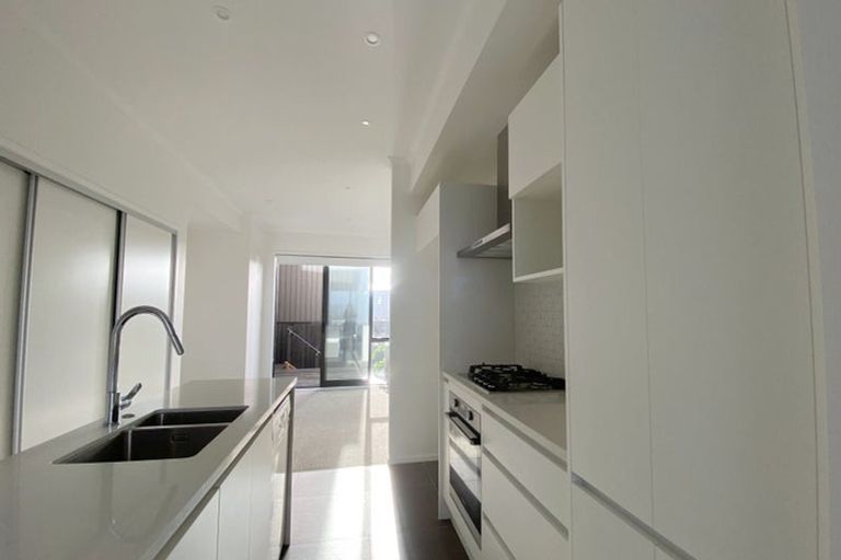 Photo of property in 4/1 Scott Road, Hobsonville, Auckland, 0616