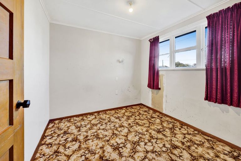 Photo of property in 3 Dixon Avenue, Hawera, 4610