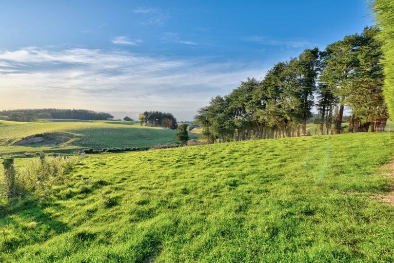 Photo of property in 22 Glenham School Road, Glenham, Wyndham, 9891