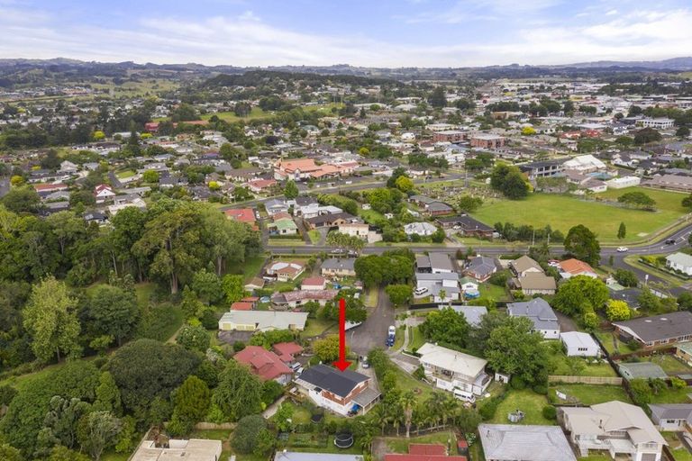 Photo of property in 9 Cardiff Street, Pukekohe, 2120