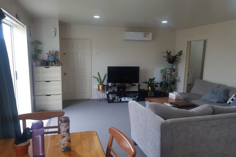 Photo of property in 5a Royal Crescent, Saint Kilda, Dunedin, 9012