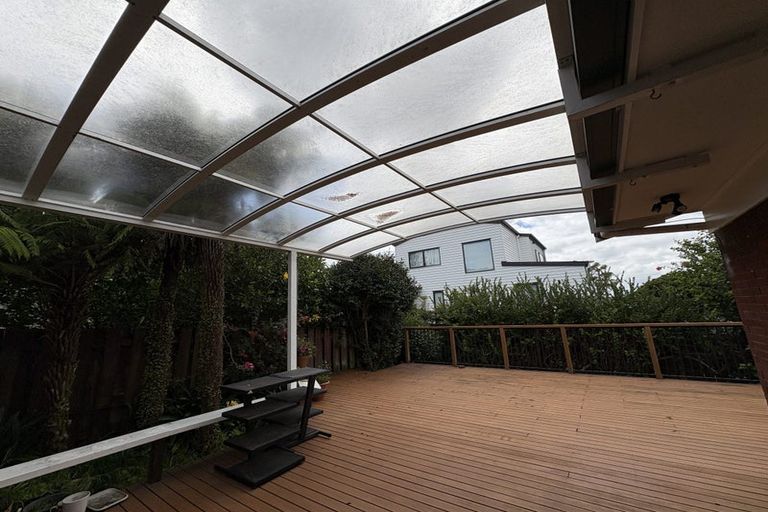 Photo of property in 7 Stansfield Place, Sunnyhills, Auckland, 2010