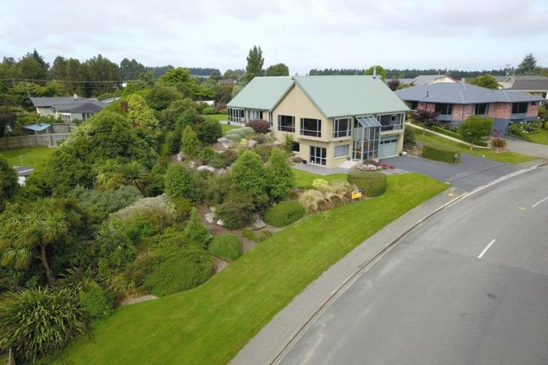 Photo of property in 12 Grove Avenue, Weston, Oamaru, 9401