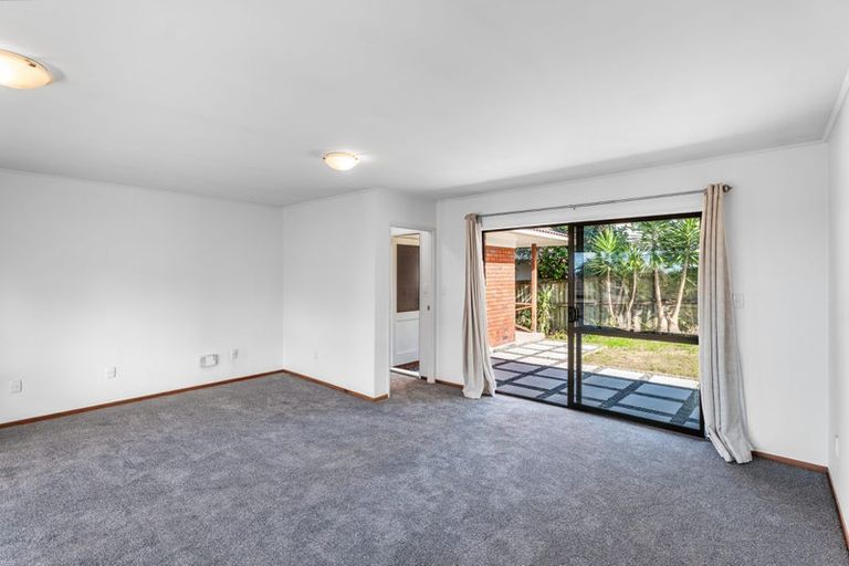 Photo of property in 176 Sturges Road, Henderson, Auckland, 0612