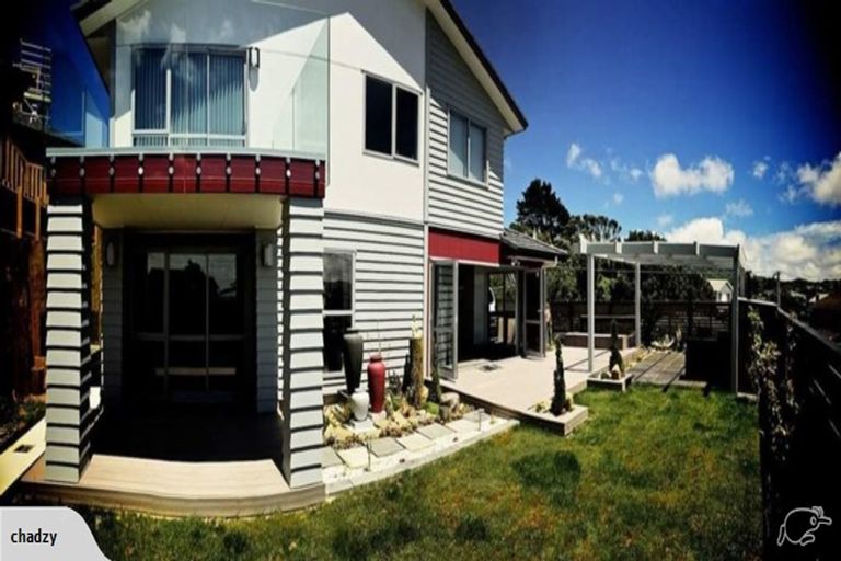 Photo of property in 108 Glanmire Road, Newlands, Wellington, 6037