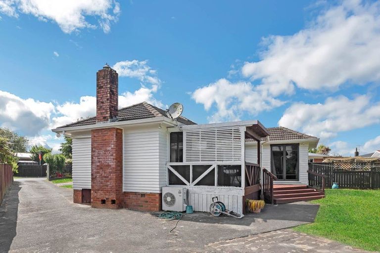 Photo of property in 16 Bruce Place, Papatoetoe, Auckland, 2025
