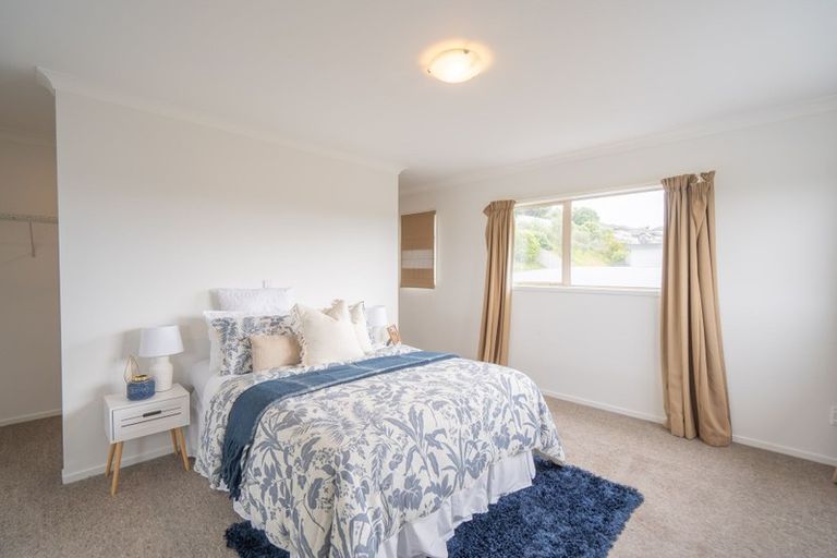 Photo of property in 20 Dusky Crescent, Aotea, Porirua, 5024