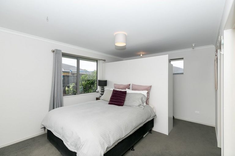 Photo of property in 22 Max Landing, Grandview Heights, Hamilton, 3200