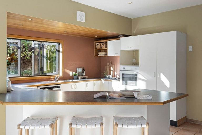 Photo of property in 105 Hawford Road, Opawa, Christchurch, 8023