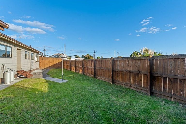 Photo of property in 14 Station Road, Takanini, 2112