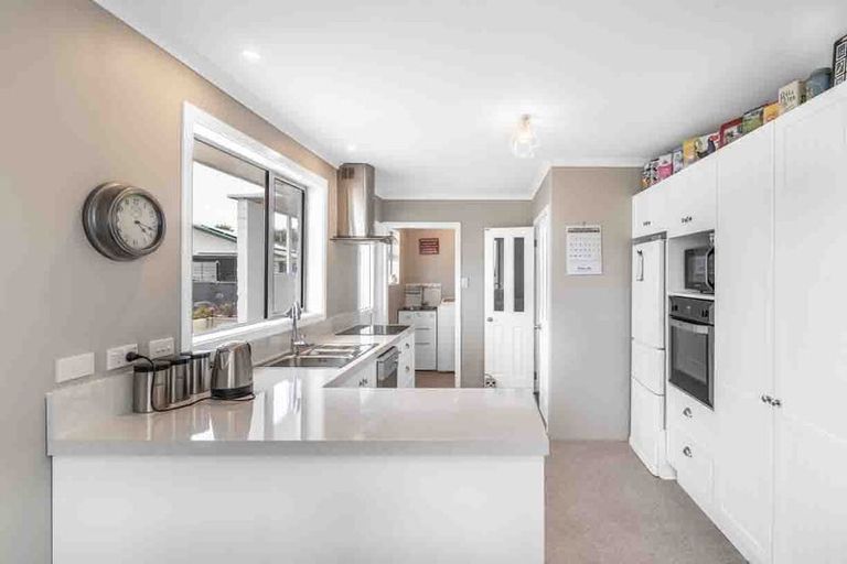 Photo of property in 63 Edinburgh Crescent, Waikiwi, Invercargill, 9810