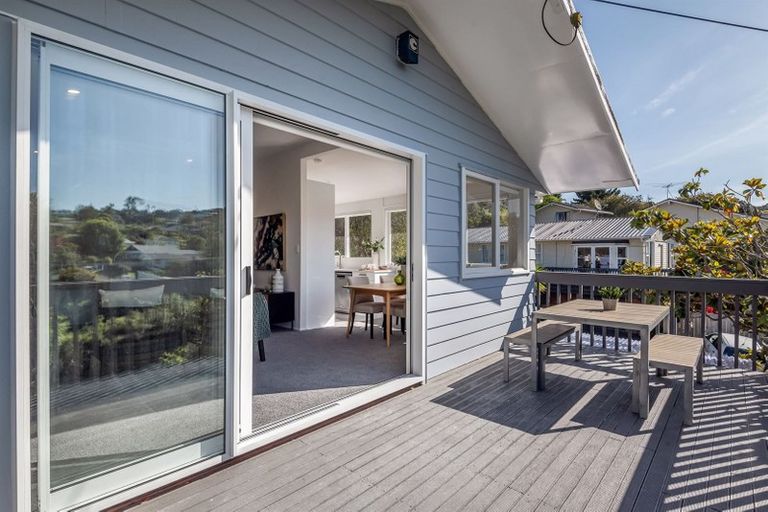 Photo of property in 74 Saddleback Rise, Murrays Bay, Auckland, 0630