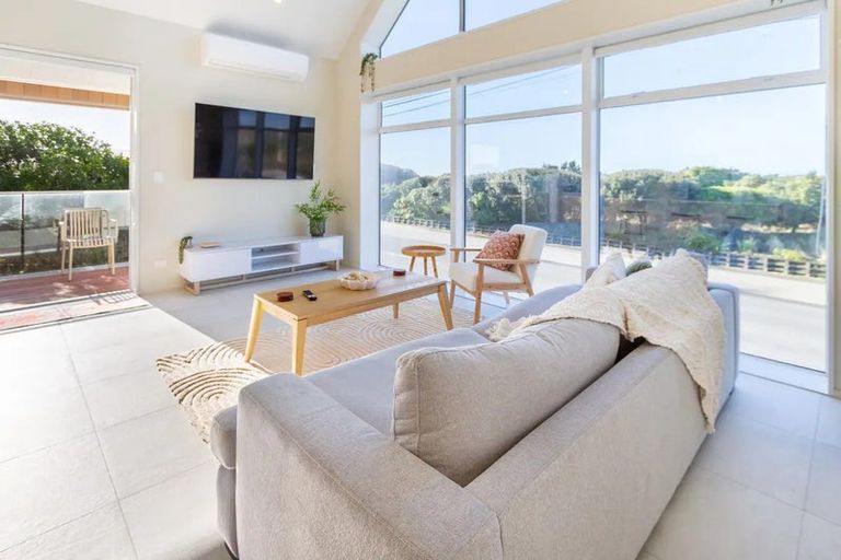Photo of property in 1/49 Marine Parade, North New Brighton, Christchurch, 8083