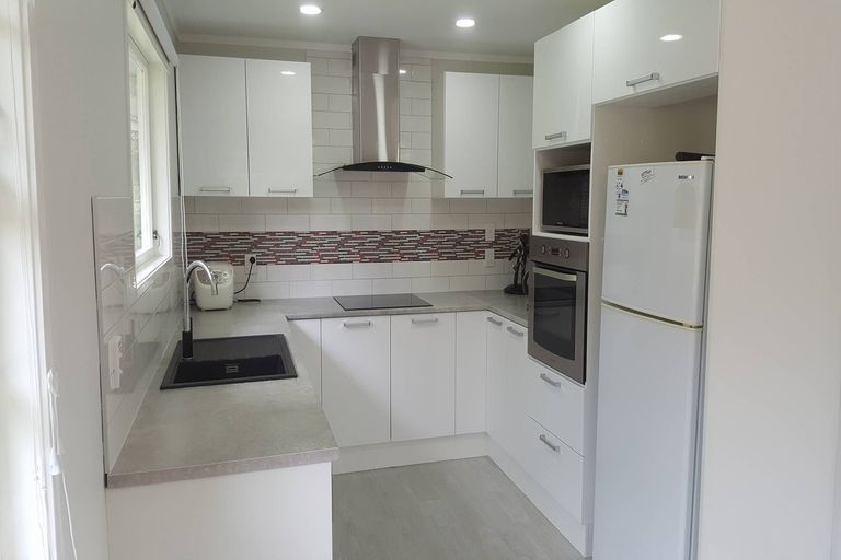 Photo of property in 18 Walnut Place, Owhata, Rotorua, 3010