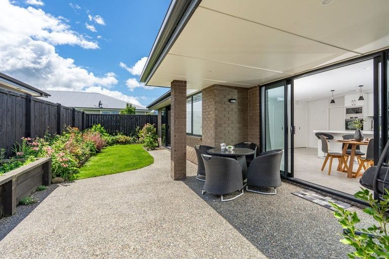 Photo of property in 16 Carrick Place, Mosgiel, 9024