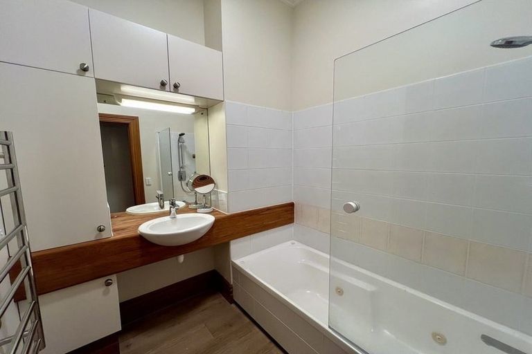 Photo of property in 2/9 King Edward Parade, Devonport, Auckland, 0624