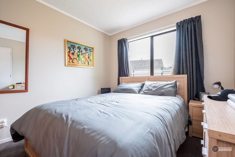 Photo of property in 2/15 Gibson Crescent, Naenae, Lower Hutt, 5011